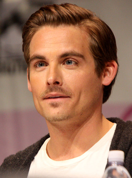 Kevin Zegers Height