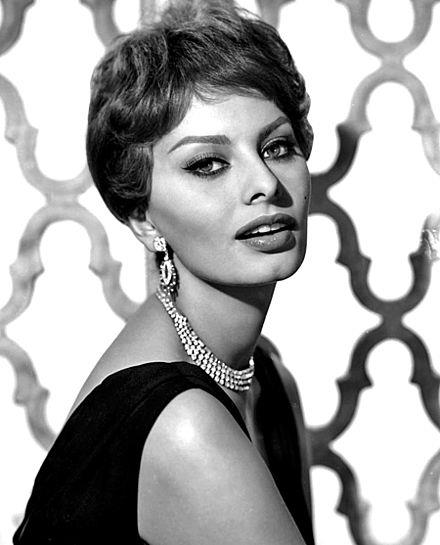 Sophia Loren Height