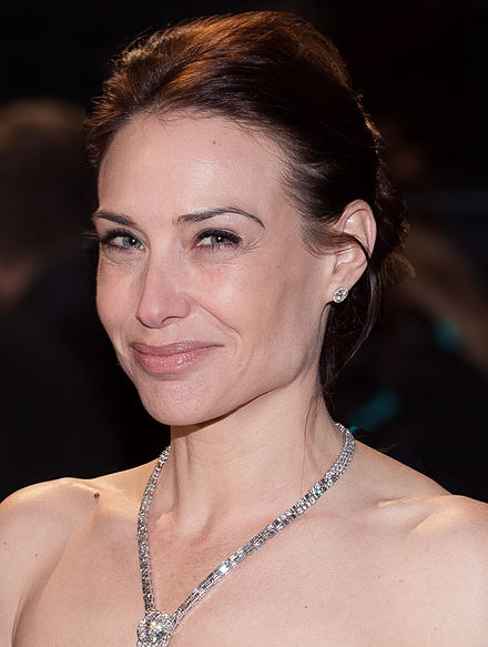 Claire Forlani Height