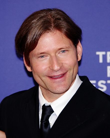 Crispin Glover Height