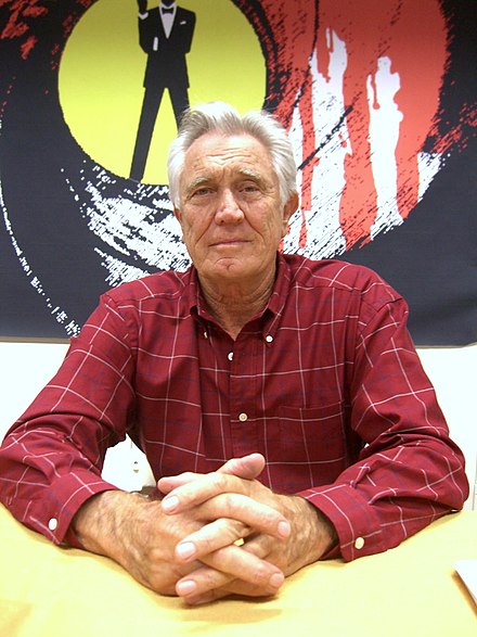George Lazenby Height