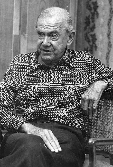 Graham Greene Height