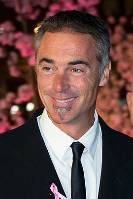 Greg Wise Height