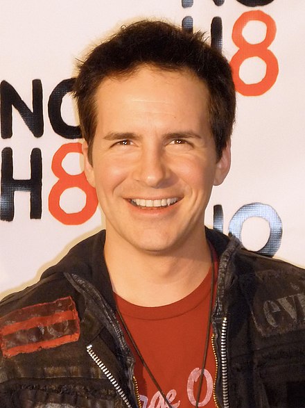 Hal Sparks Height