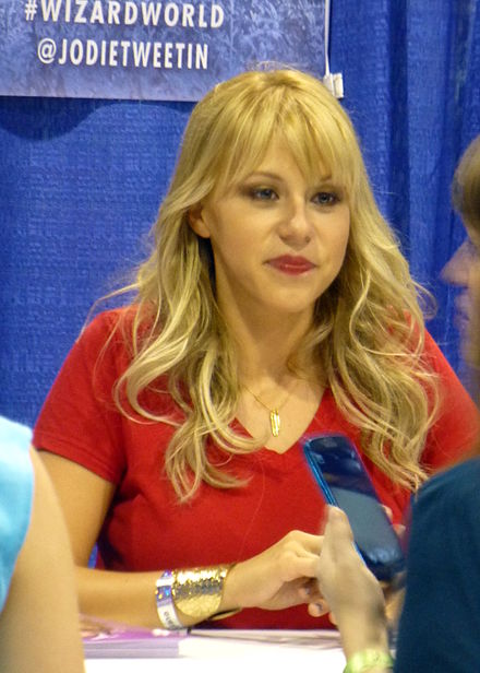 Jodie Sweetin Height