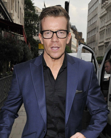 Max Beesley Height