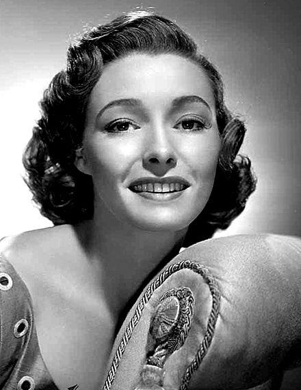 Patricia Neal Height