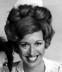 Polly Holliday Height