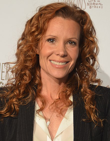 Robyn Lively Height