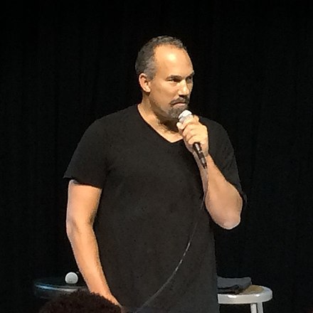 Roger Guenveur Smith Height