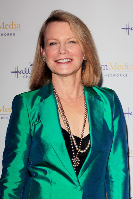 Shelley Hack Height