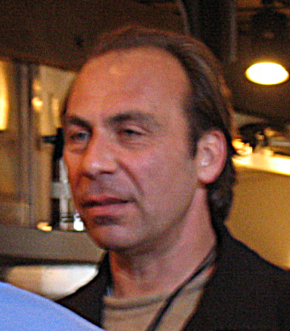 Taylor Negron Height