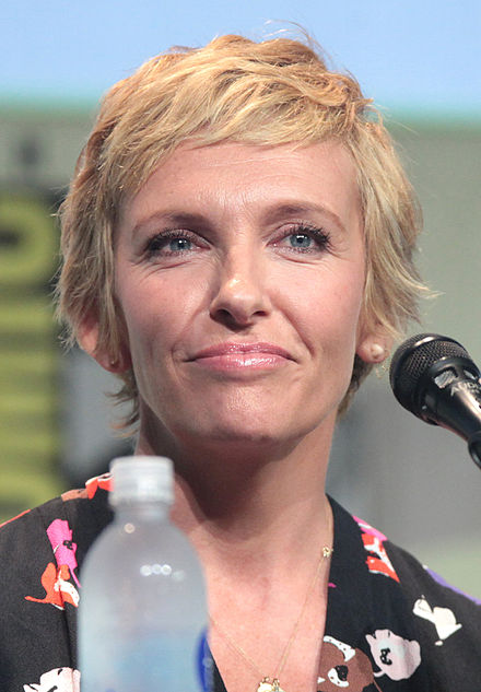 Toni Collette Height