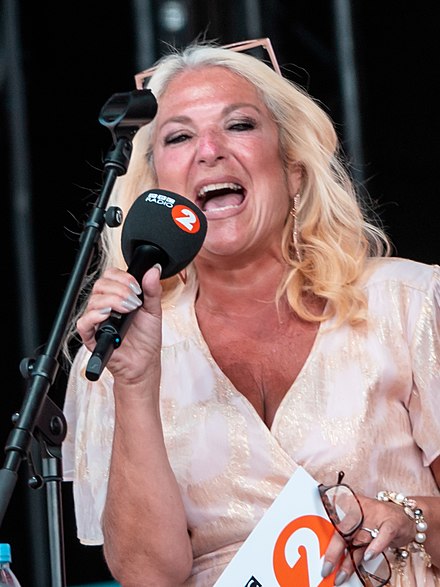 Vanessa Feltz Height