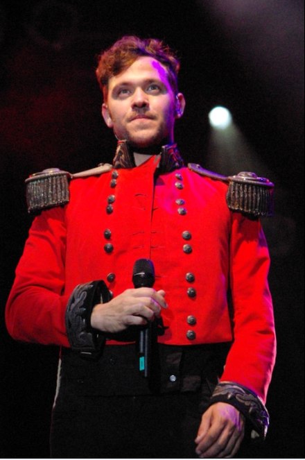 Will Young Height